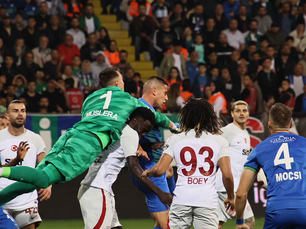 Rizespor - Galatasaray maçı fotoğrafları