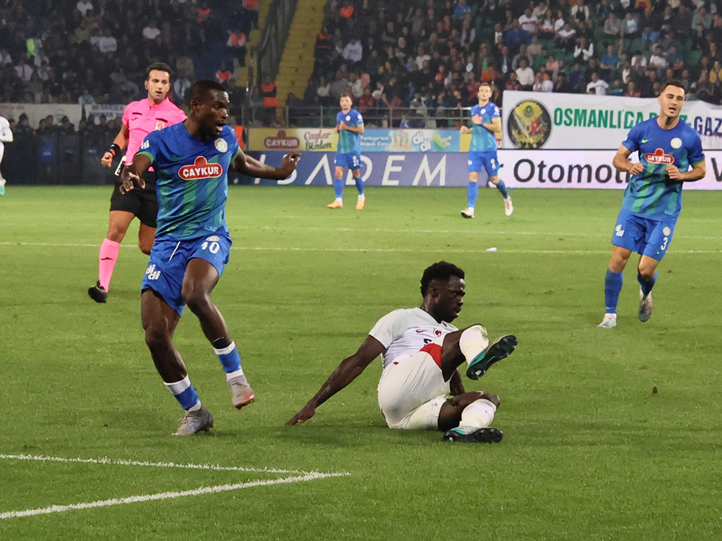 Rizespor - Galatasaray maçı fotoğrafları