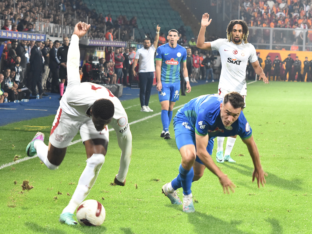 Rizespor - Galatasaray maçı fotoğrafları