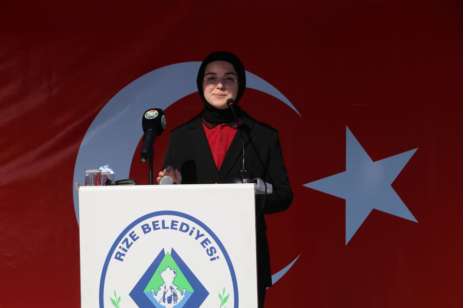 Rize’de Cumhuriyetin 100. yılı kutlandı