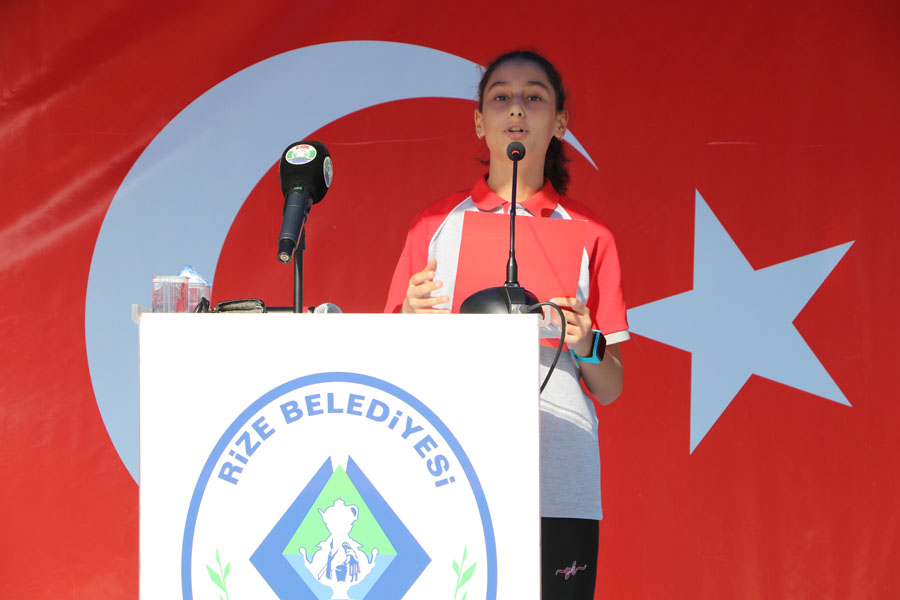 Rize’de Cumhuriyetin 100. yılı kutlandı