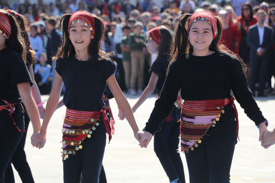 Rize’de Cumhuriyetin 100. yılı kutlandı