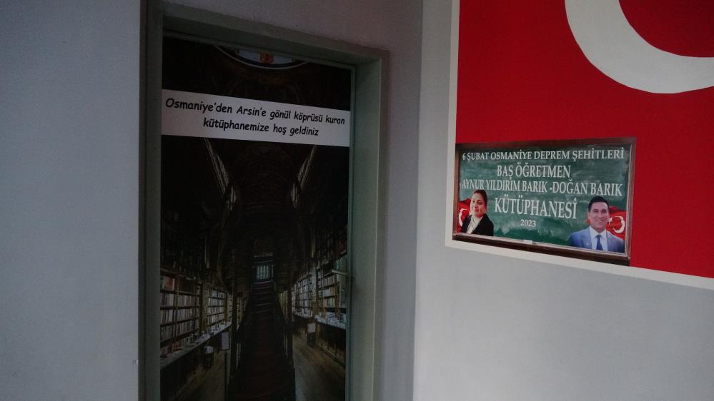 Çizdiği resimleri satarak depremde kaybettiği ablası ve eniştesi için kütüphane yaptırdı