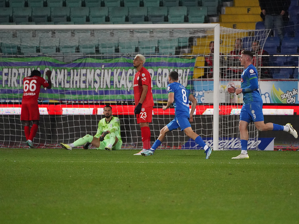 Rizespor - Pendikspor maçı fotoğrafları