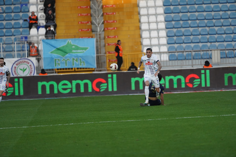 Rizespor-Kasımpaşa maçı fotoğrafları