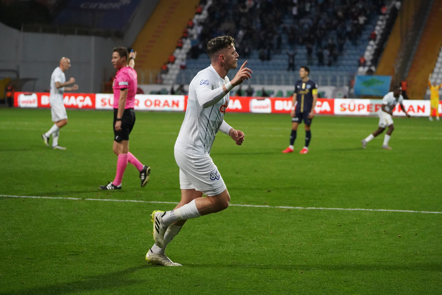 Rizespor-Kasımpaşa maçı fotoğrafları