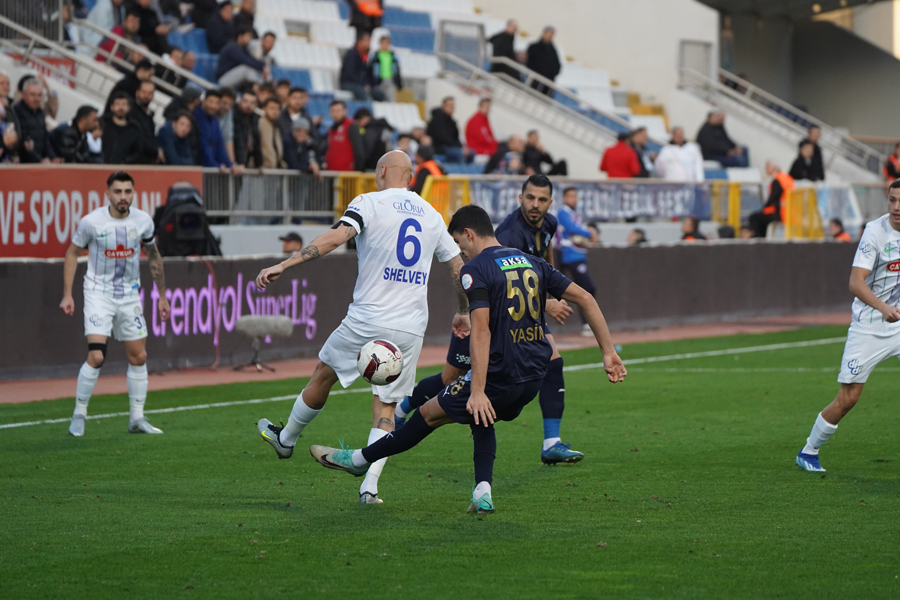 Rizespor-Kasımpaşa maçı fotoğrafları