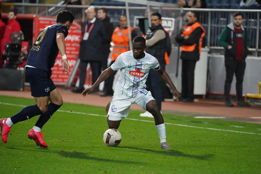 Rizespor-Kasımpaşa maçı fotoğrafları