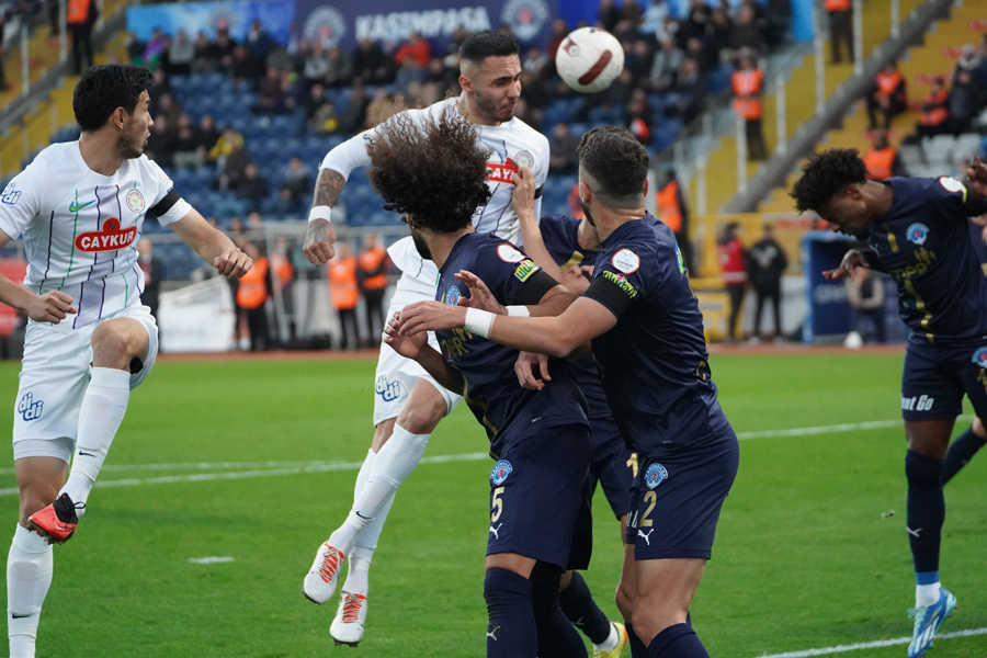 Rizespor-Kasımpaşa maçı fotoğrafları