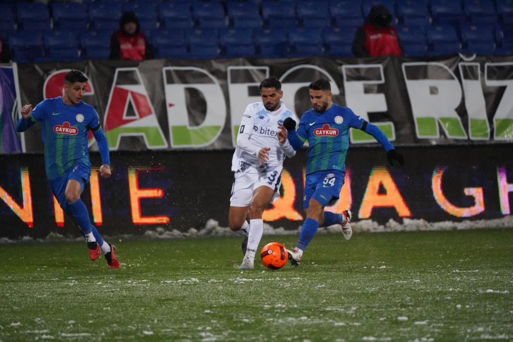 Rizespor-Adana Demirspor maçı fotoğrafları