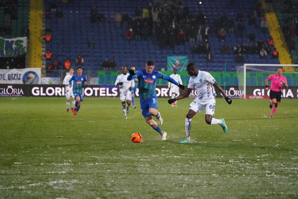 Rizespor-Adana Demirspor maçı fotoğrafları
