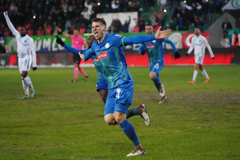 Rizespor-Adana Demirspor maçı fotoğrafları