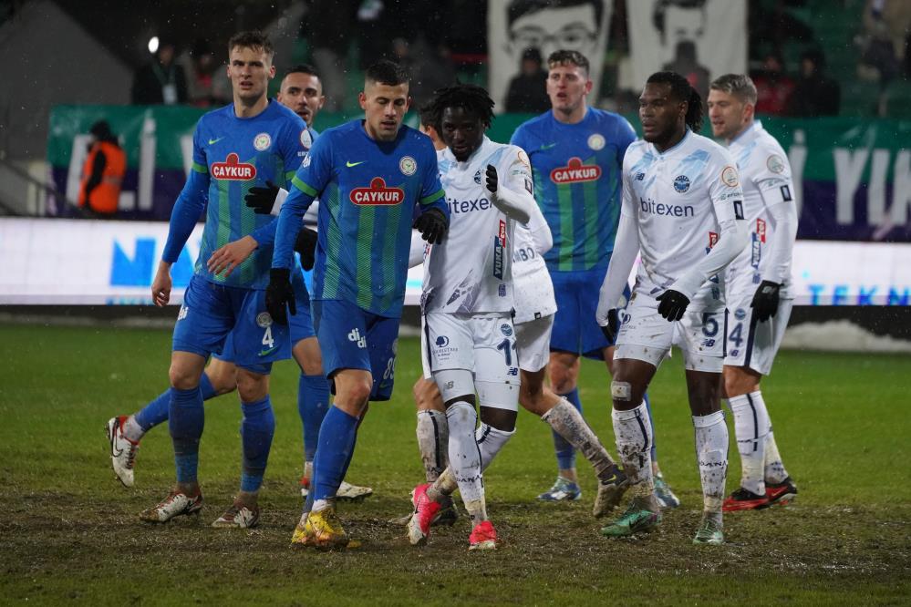 Rizespor-Adana Demirspor maçı fotoğrafları