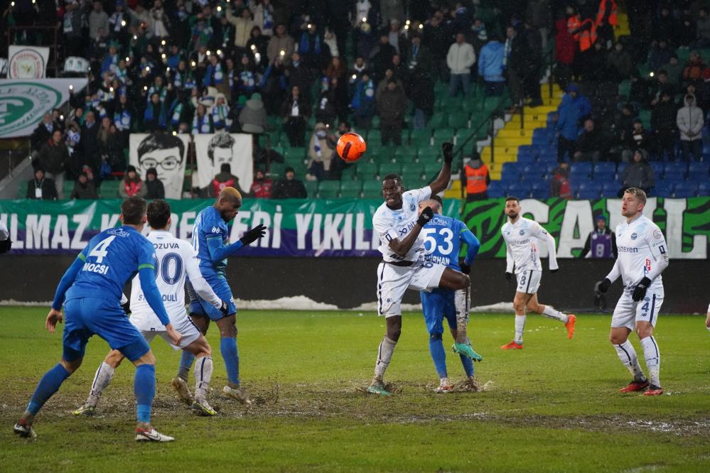 Rizespor-Adana Demirspor maçı fotoğrafları