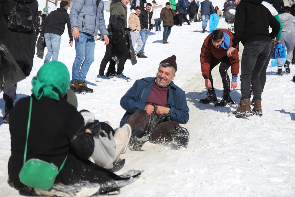 16. Ayder Kardan Adam Festivali renkli görüntülerle başladı