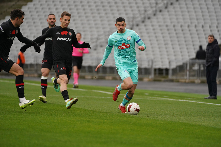 Fatih Karagümrük-Rizespor maçı fotoğrafları