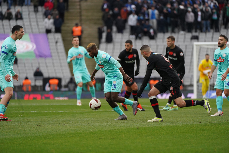 Fatih Karagümrük-Rizespor maçı fotoğrafları
