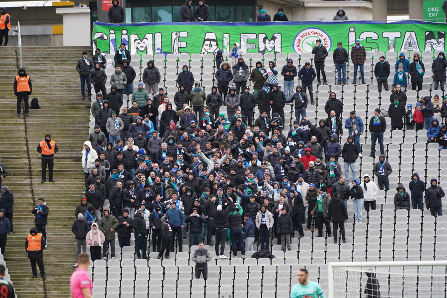 Fatih Karagümrük-Rizespor maçı fotoğrafları