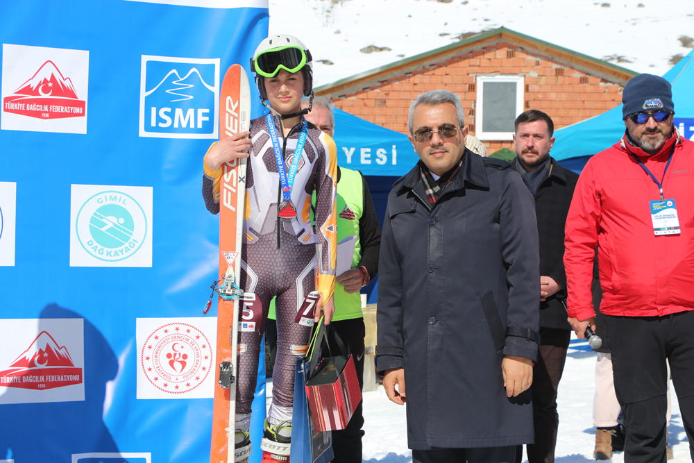 Dağ Kayağı Türkiye Şampiyonası Rize’de yapıldı