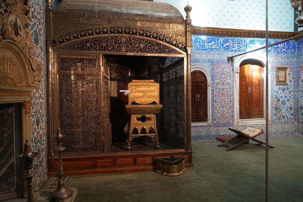 Mukaddes Emanetlere yoğun ilgi