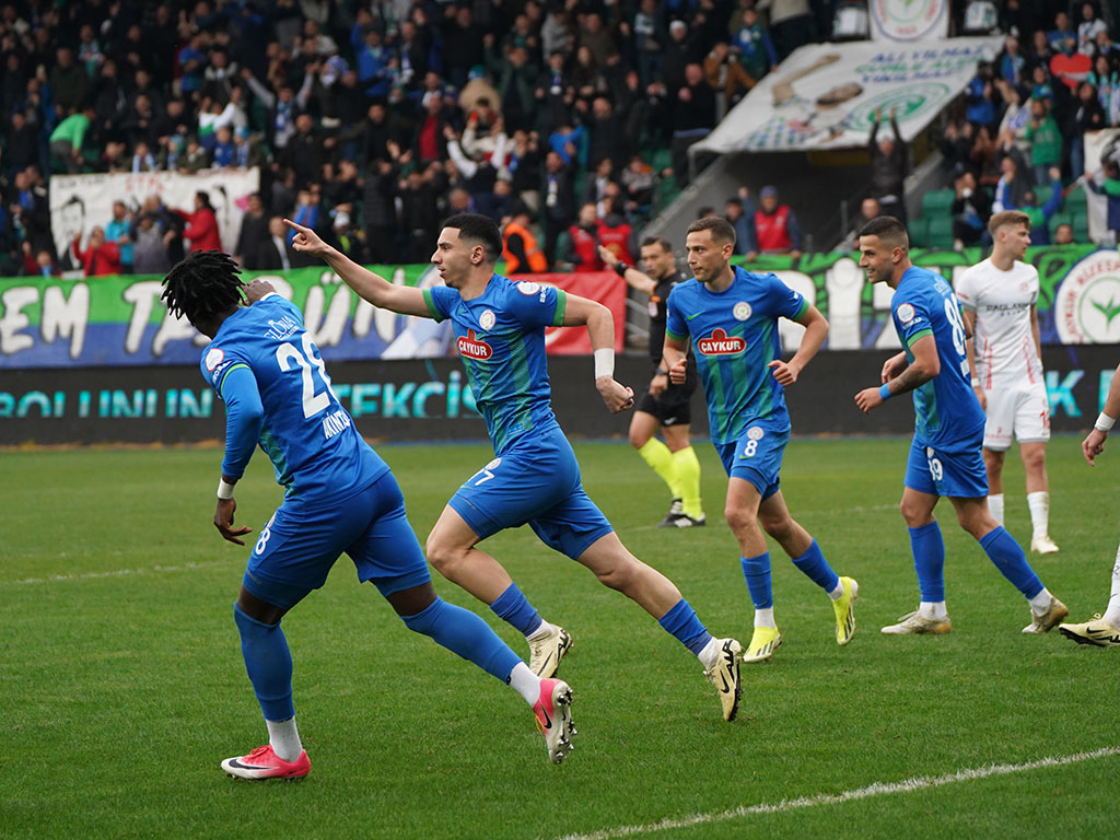 Rizespor - Antalyaspor maçı