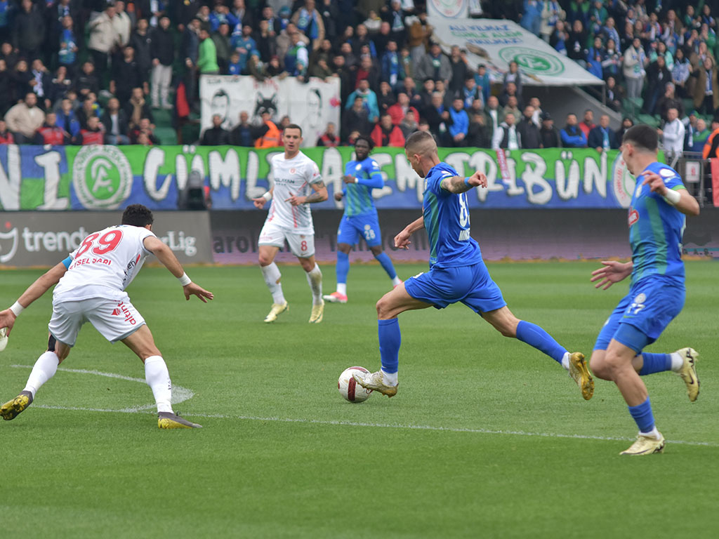Rizespor - Antalyaspor maçı
