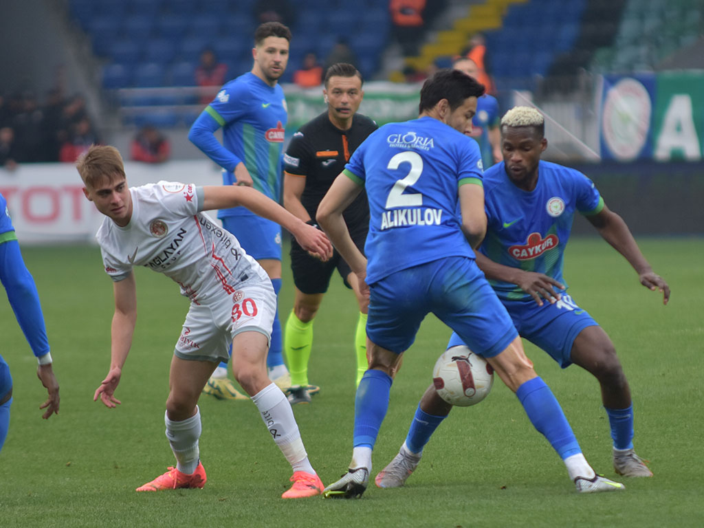 Rizespor - Antalyaspor maçı