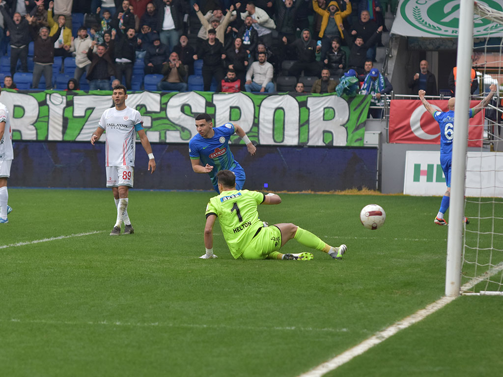 Rizespor - Antalyaspor maçı
