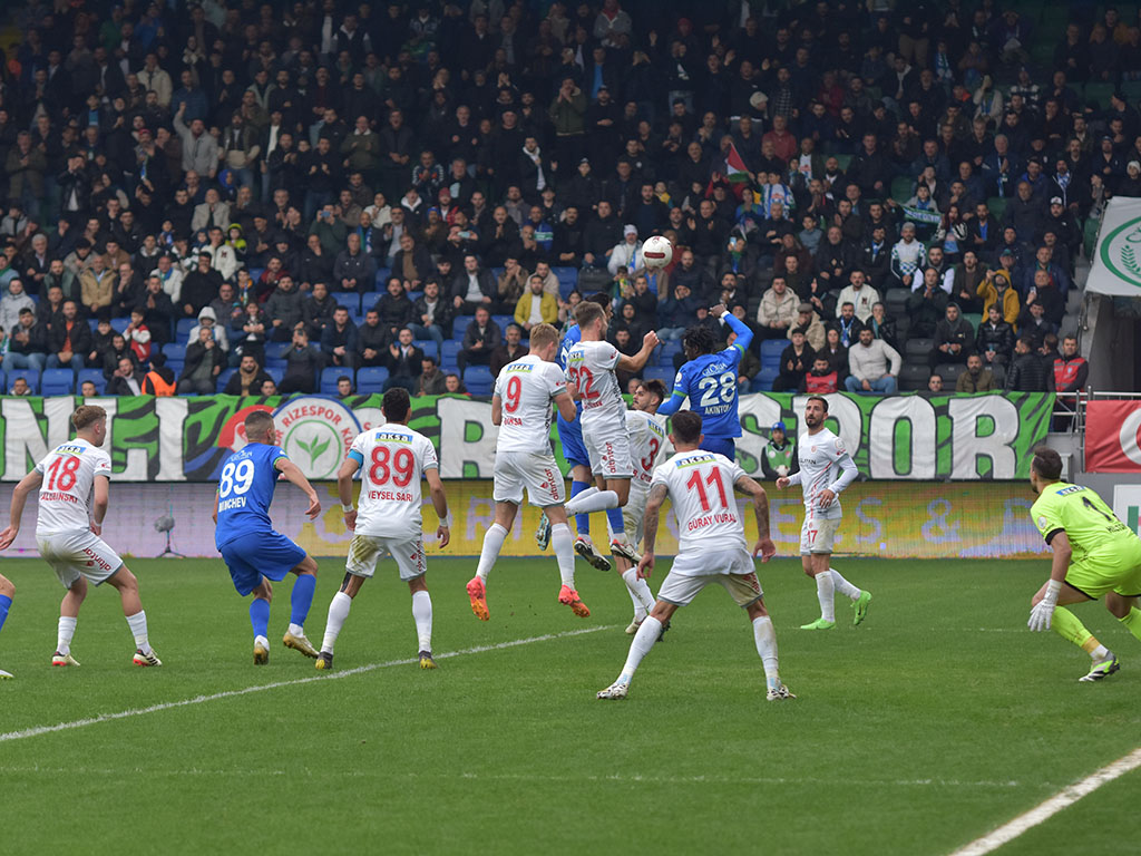 Rizespor - Antalyaspor maçı