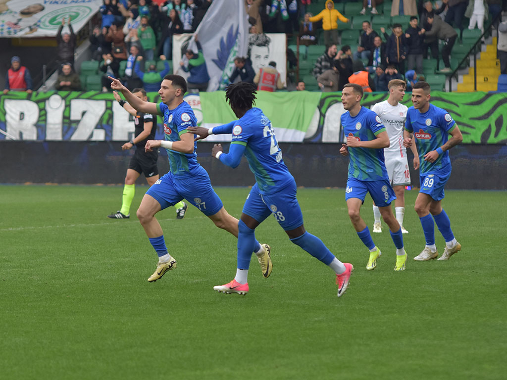 Rizespor - Antalyaspor maçı