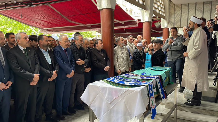 Esila Tüfekçi gözyaşları içerisinde son yolculuğuna uğurlandı