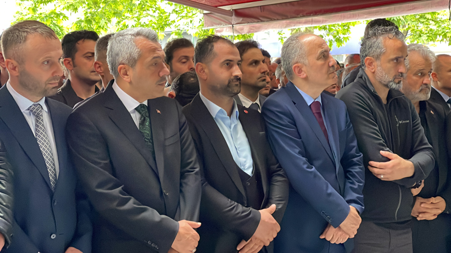 Esila Tüfekçi gözyaşları içerisinde son yolculuğuna uğurlandı