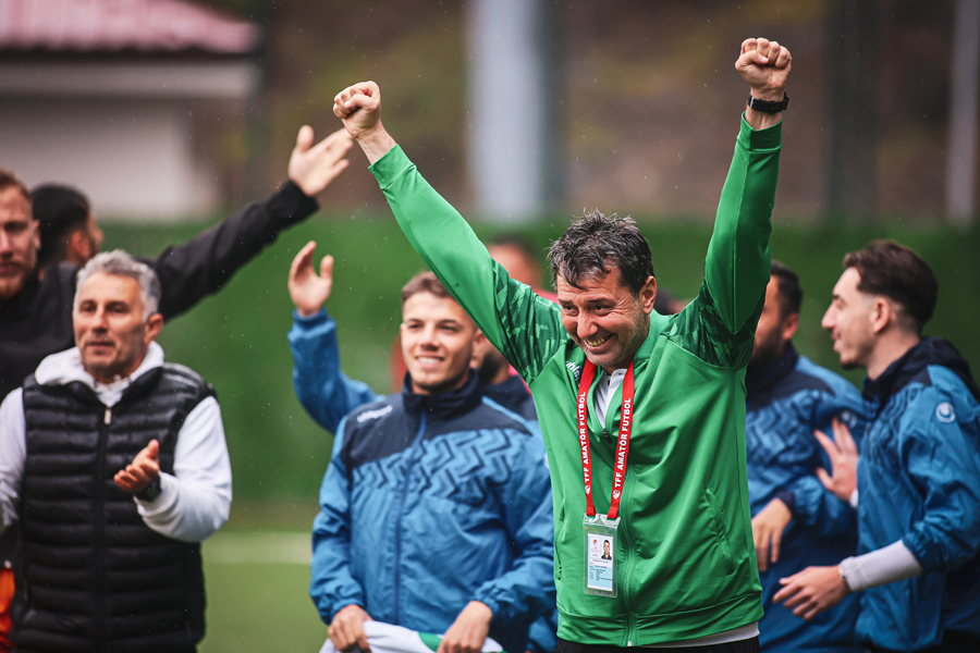Çayelispor 30 yıl sonra TFF 3. Lig'e yükseldi