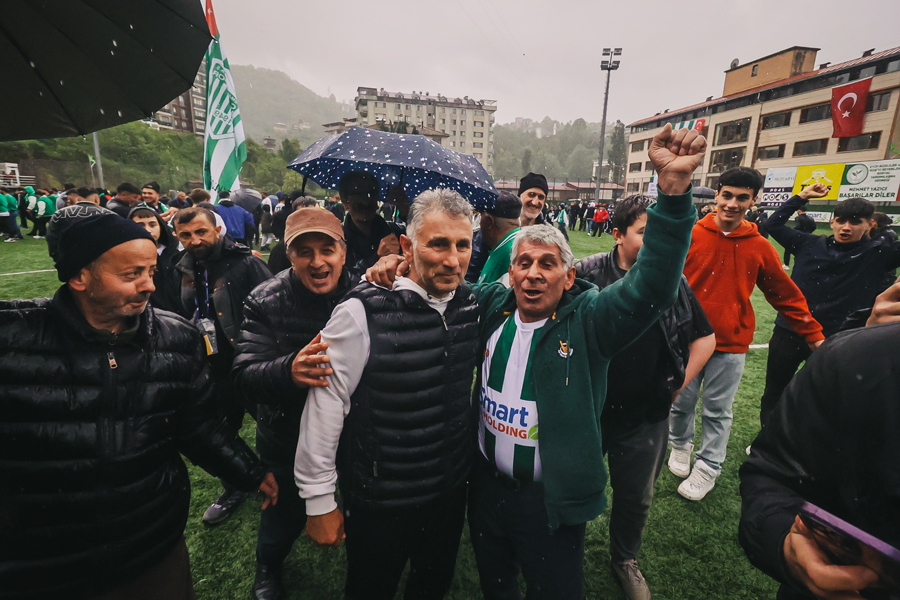 Çayelispor 30 yıl sonra TFF 3. Lig'e yükseldi