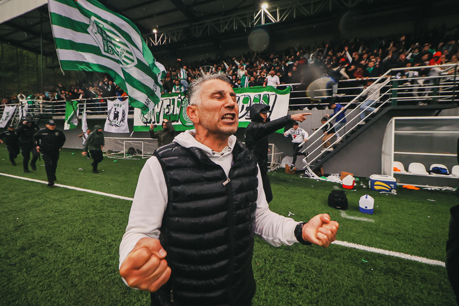 Çayelispor 30 yıl sonra TFF 3. Lig'e yükseldi