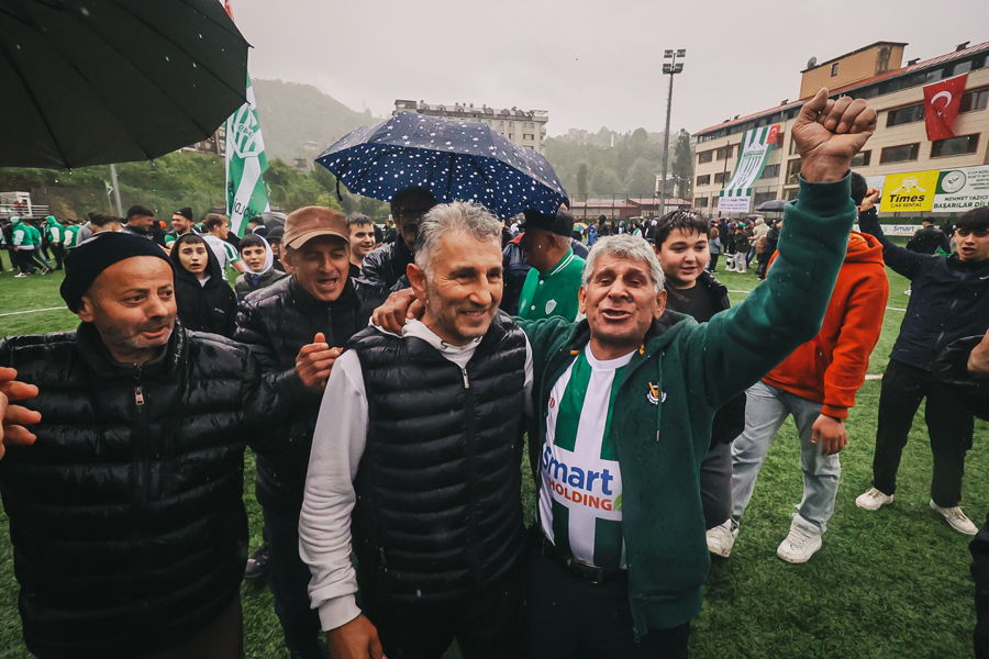 Çayelispor 30 yıl sonra TFF 3. Lig'e yükseldi