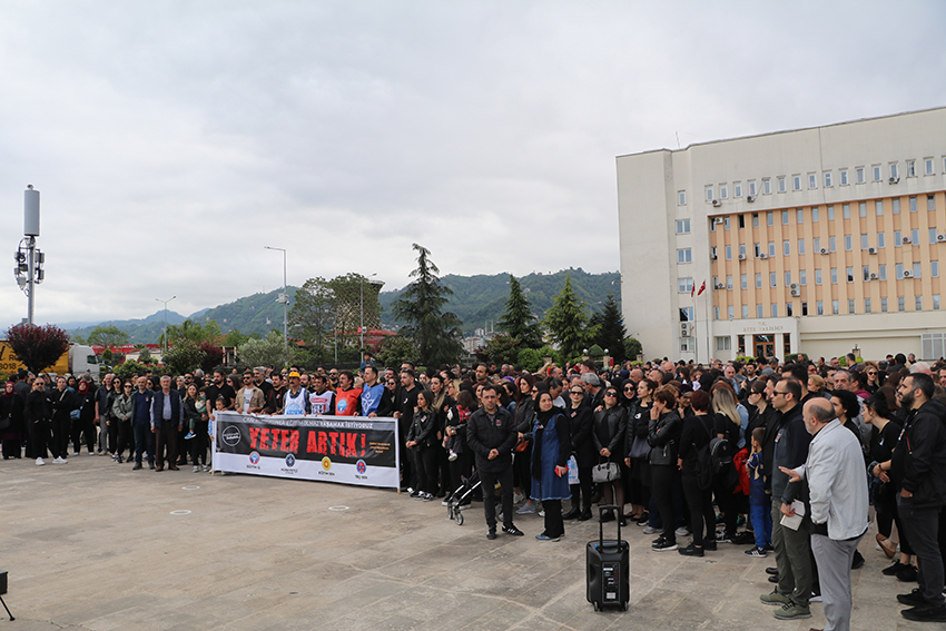Rize'de eğitimciler şiddete karşı birleşti