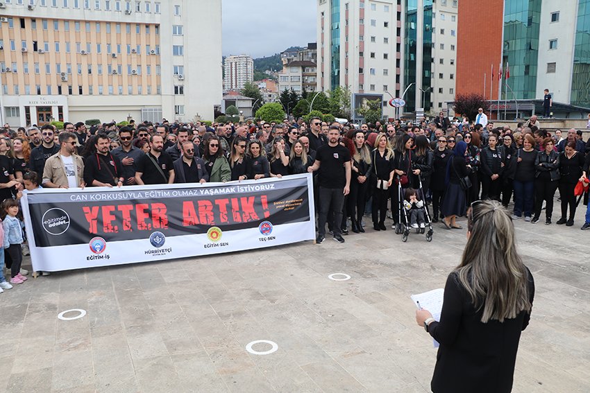 Rize'de eğitimciler şiddete karşı birleşti