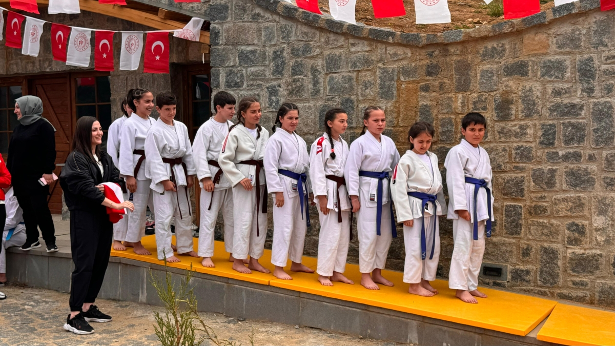 Tarihi Ciha Kalesi'nde 19 Mayıs