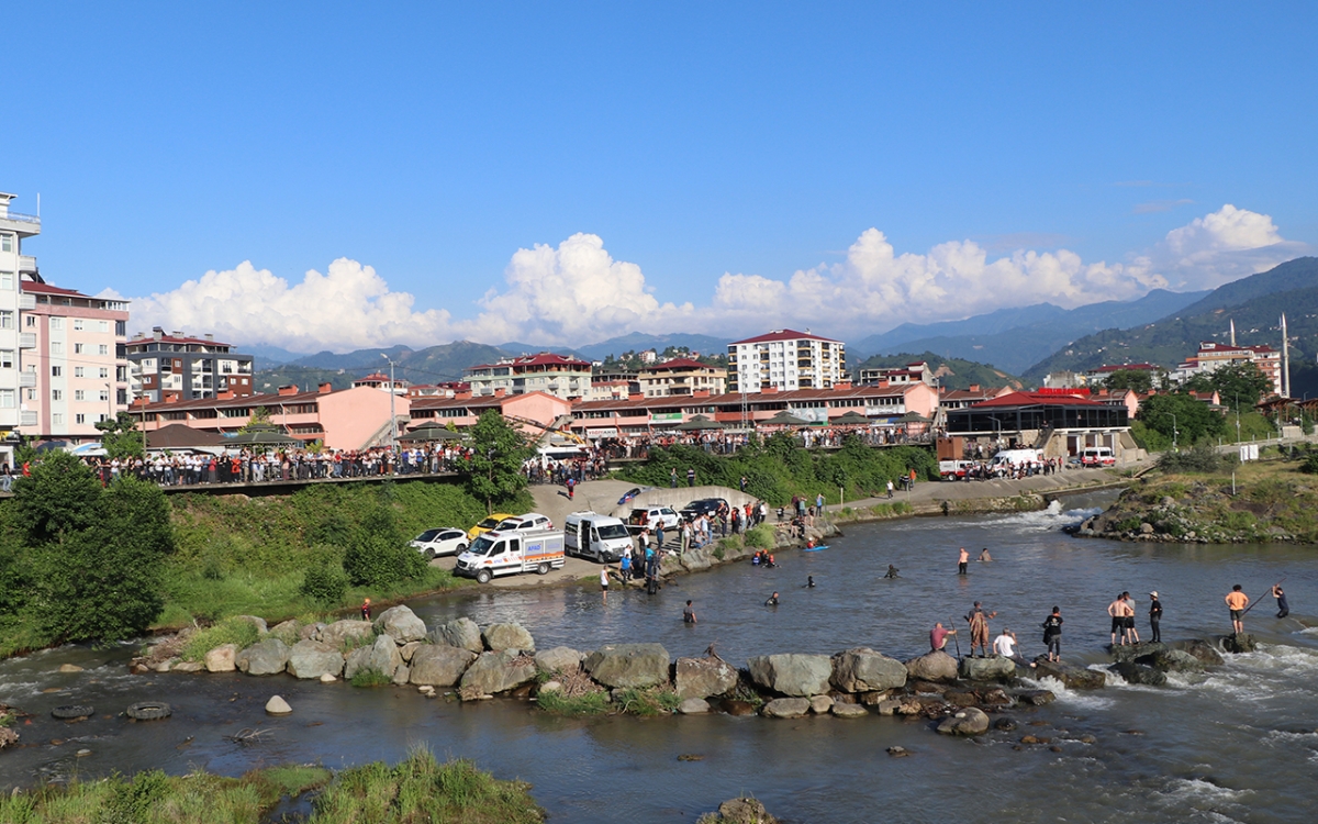 Rize'de can pazarı