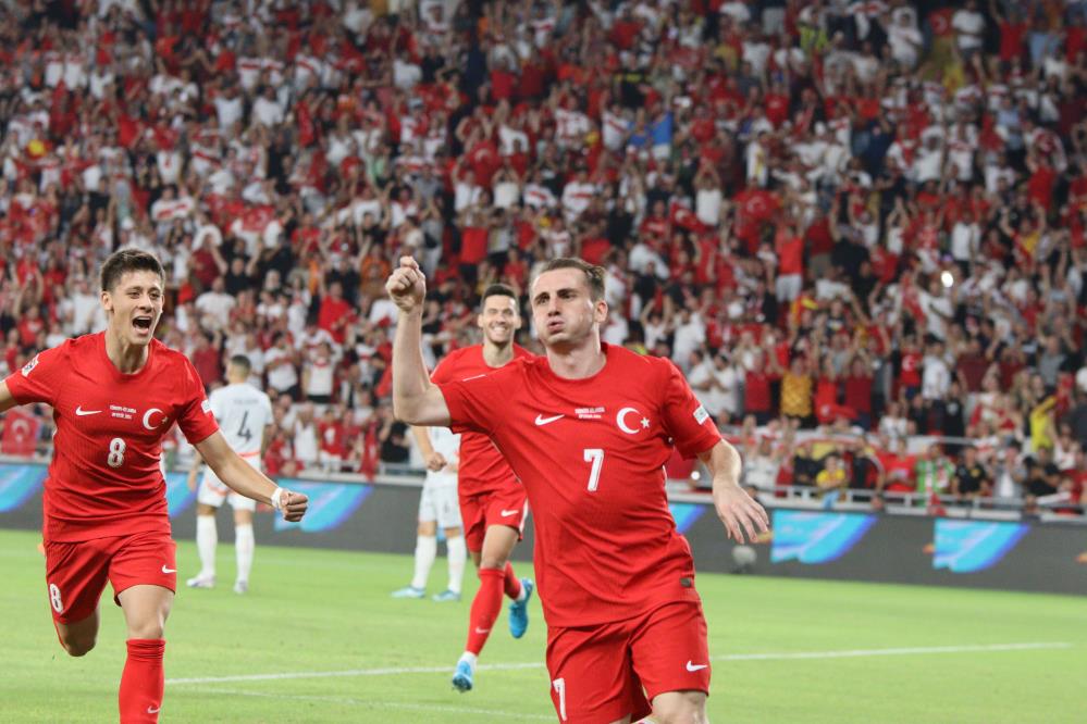 Türkiye - İzlanda'yı Keremle geçti