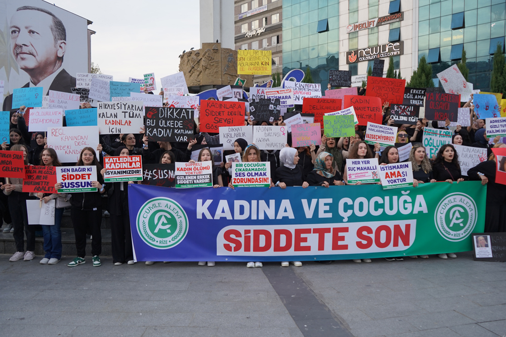 Rize'de kadına şiddete ve çocuk istismarına karşı protesto