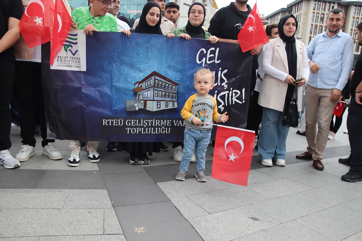 Gastro Rize kortej yürüyüşü ile başladı