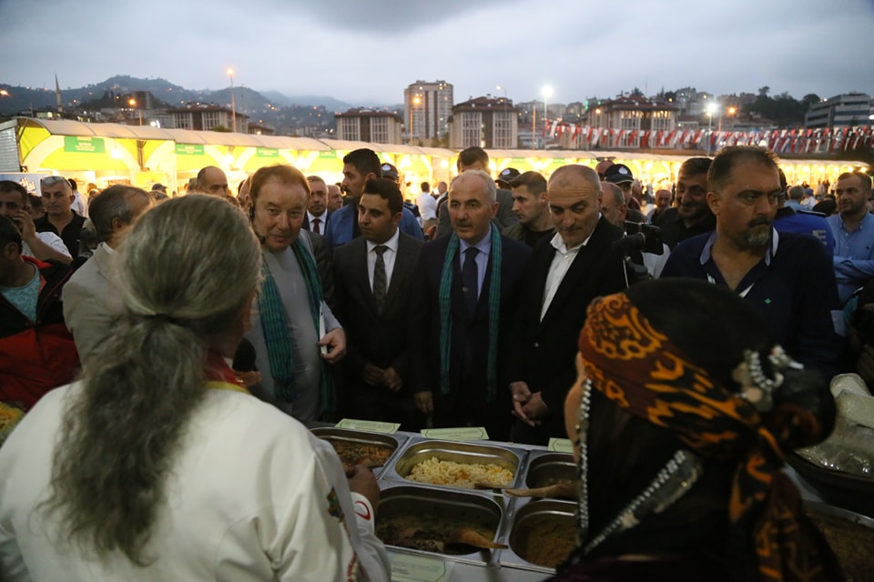 Gastro Rize kortej yürüyüşü ile başladı