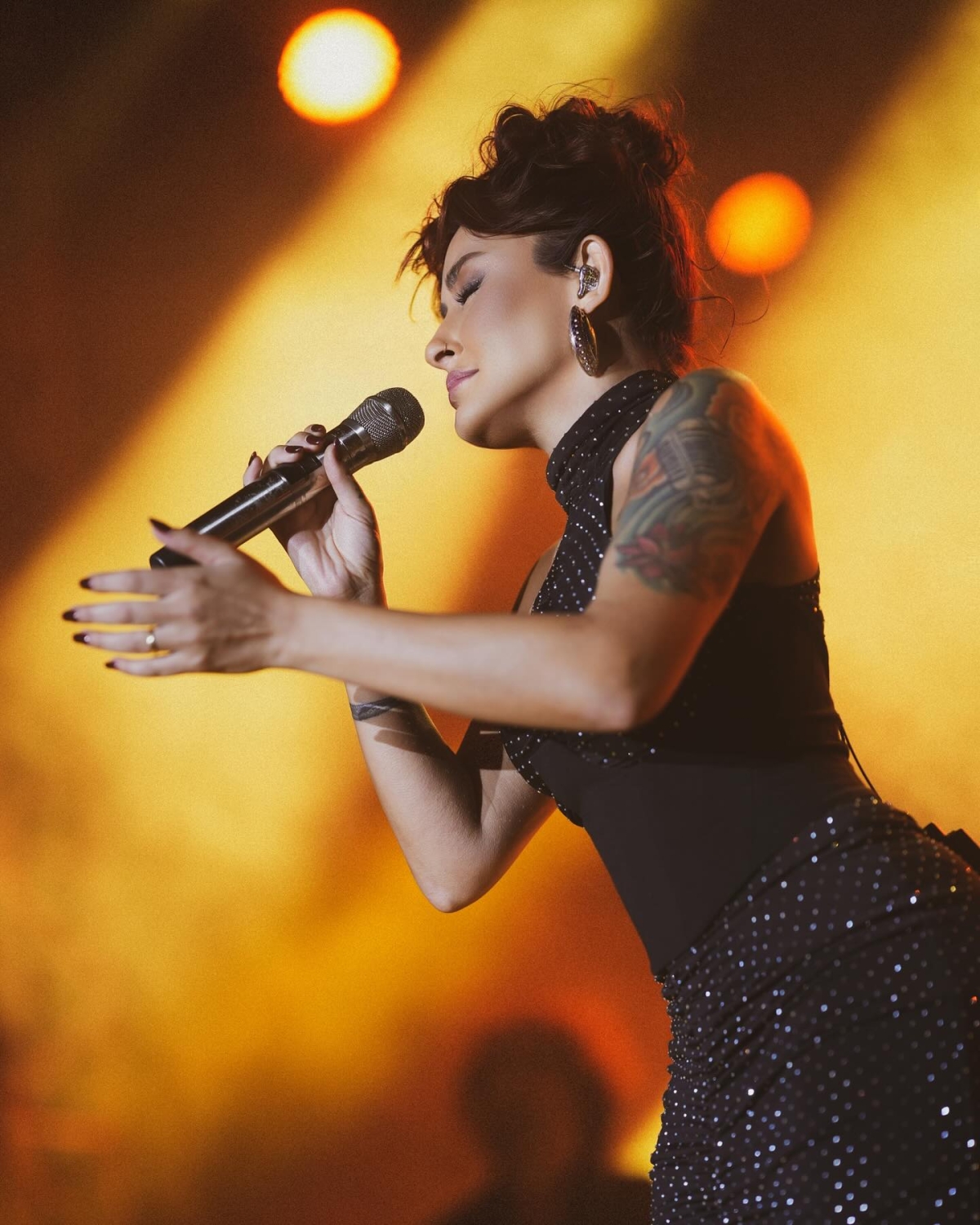 Melek Mosso konserlerine yoğun ilgi