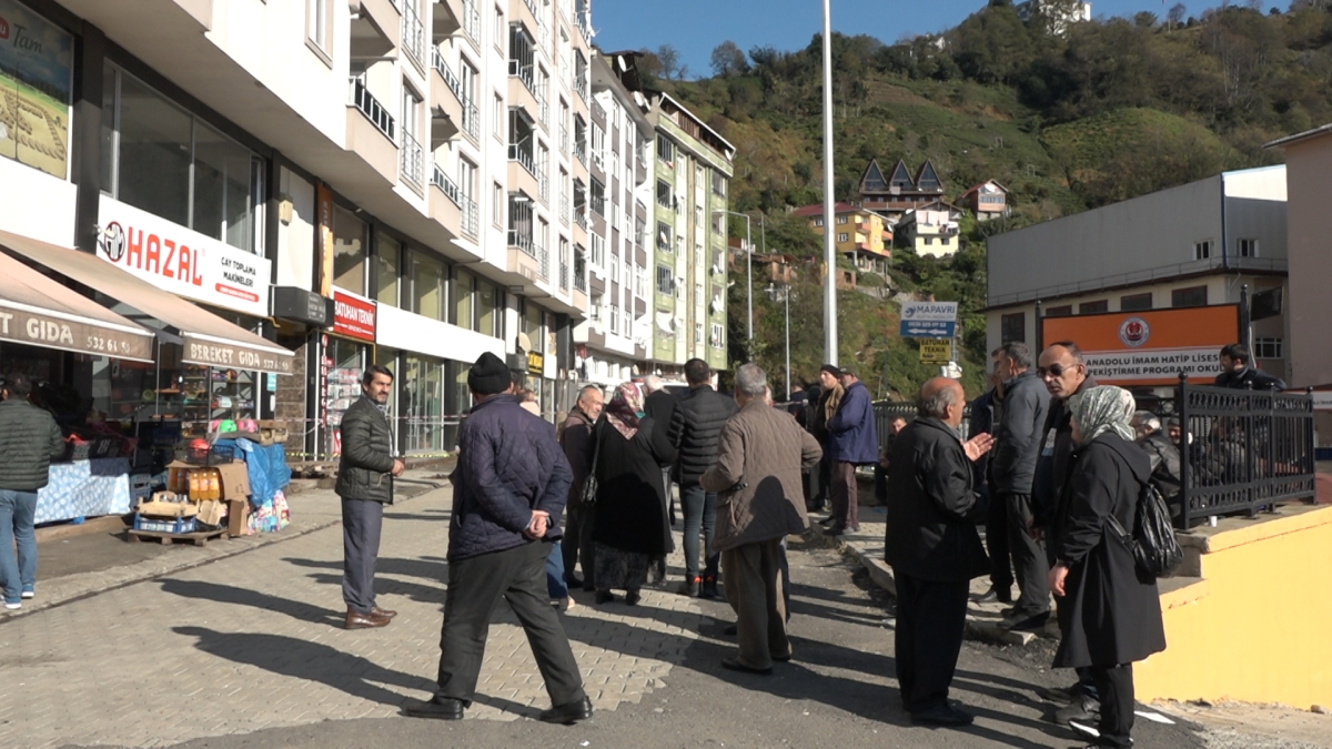 Çayeli'nde heyelan