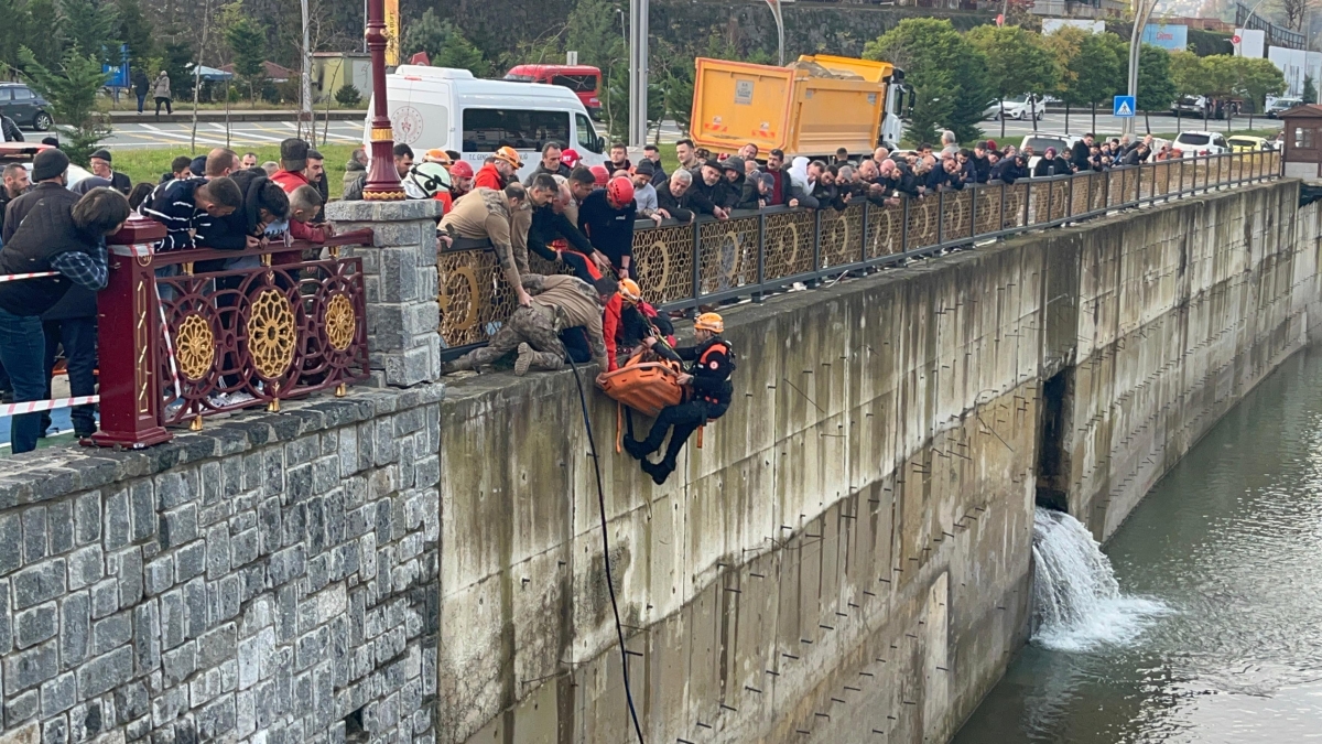 Rize'de feci kaza: 10 yaralı
