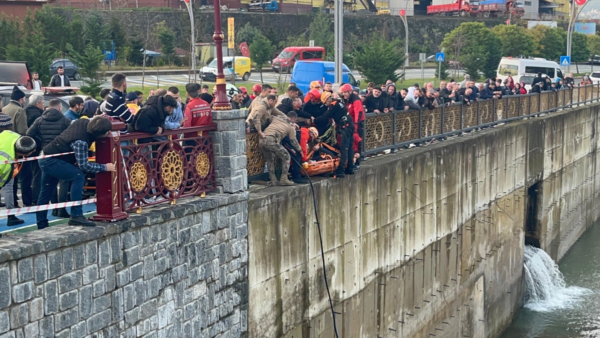 Rize'de feci kaza: 10 yaralı