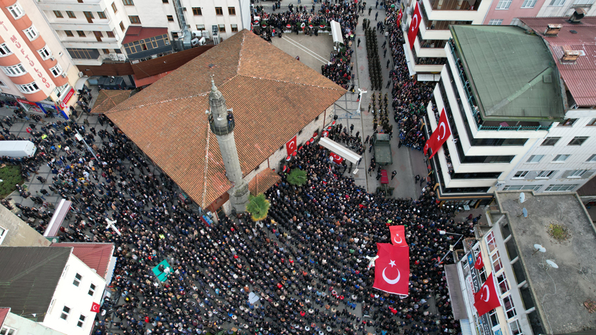 Rize şehidini uğurladı