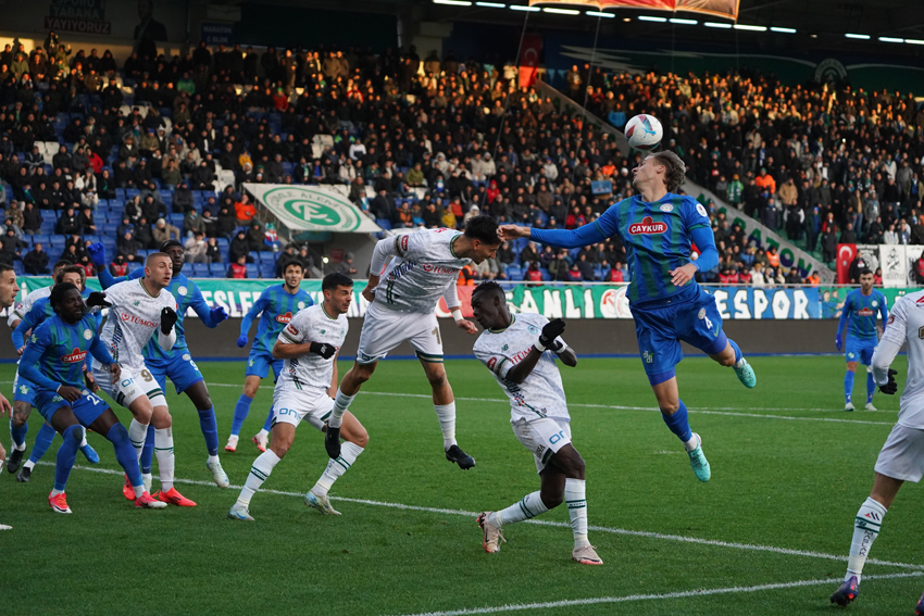 Rizespor Konyaspor maçı fotoğrafları